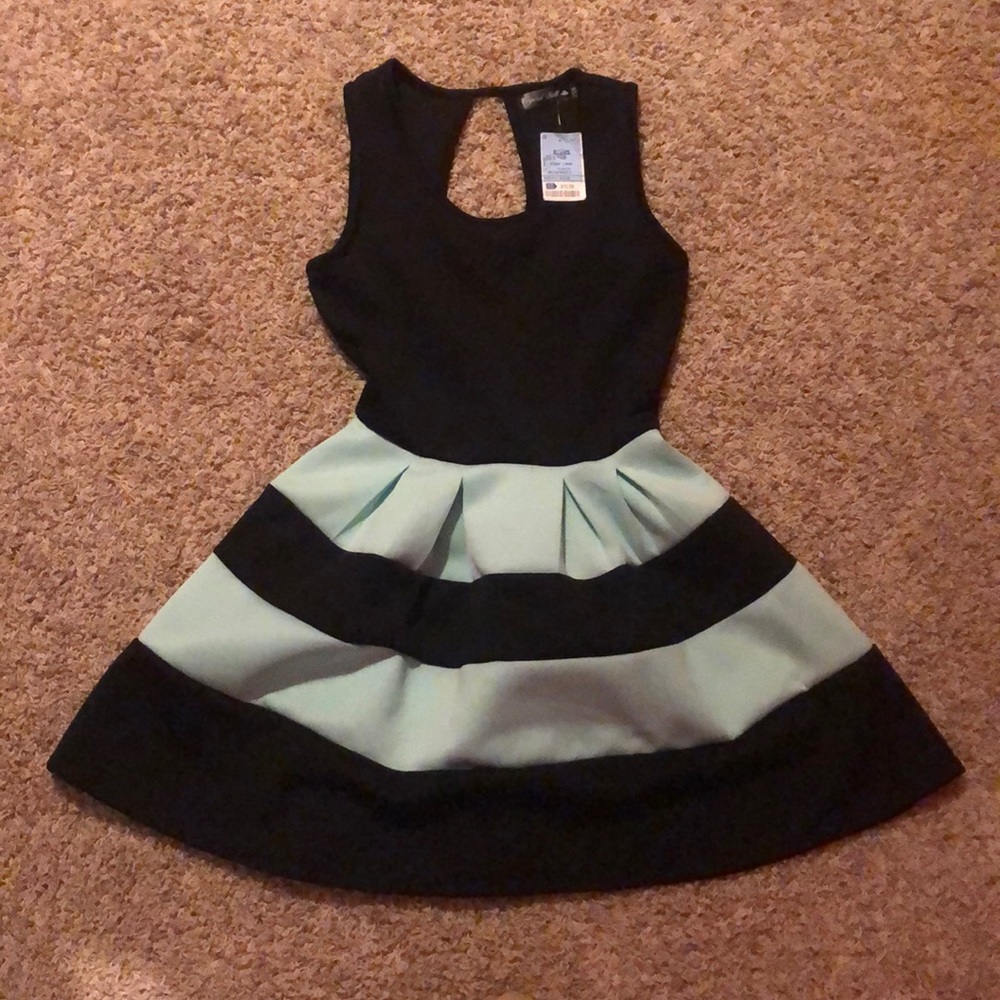 flowy dress